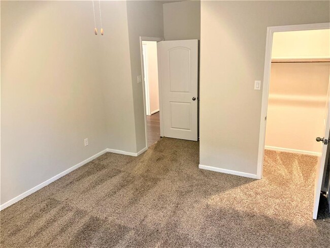 Building Photo - 12043 Talmadge Reach Dr