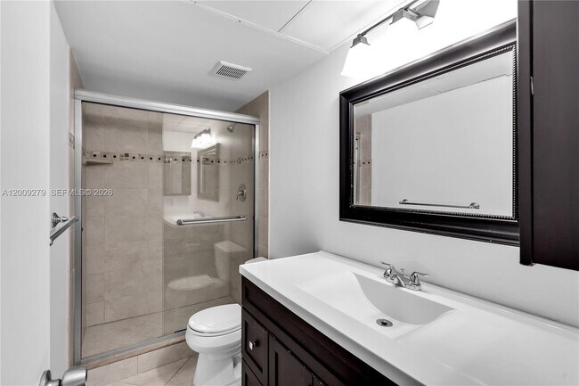 Building Photo - 8513 Old Country Manor