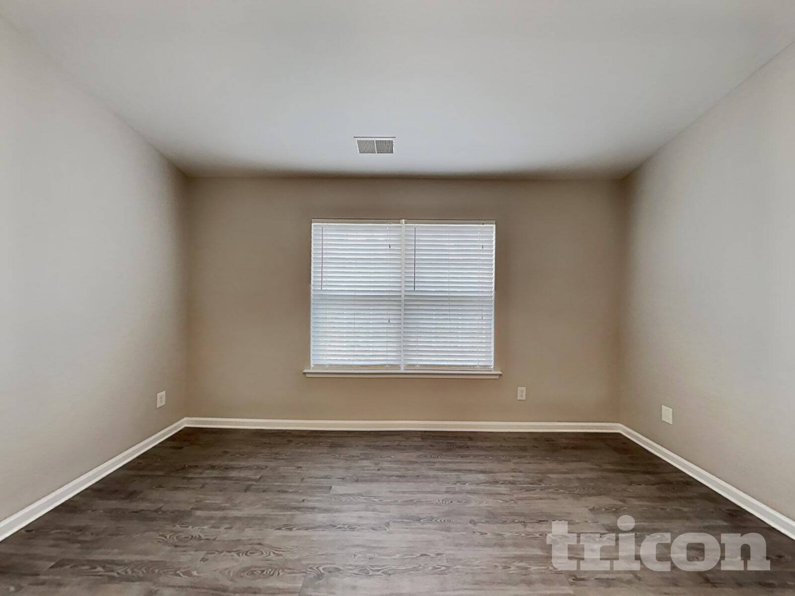 Building Photo - 5213 Hildreth Court