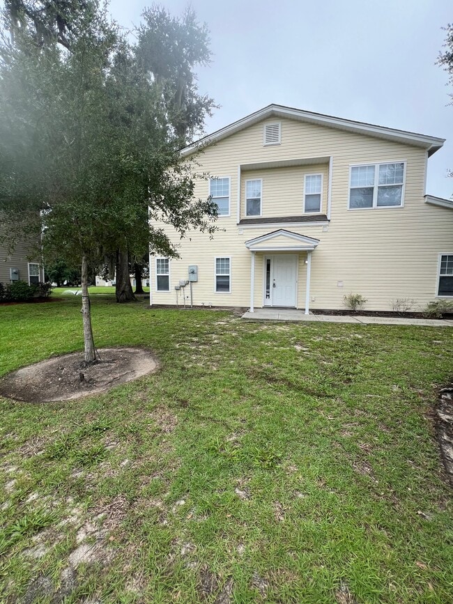 Building Photo - 114 Grand Oaks Dr
