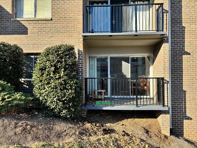 Building Photo - 1550 Renate Dr