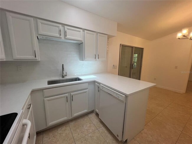 Building Photo - 22472 Tennyson Ave
