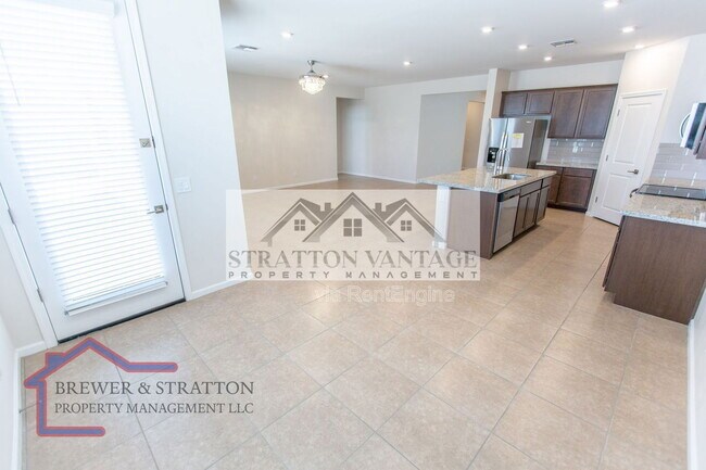 Building Photo - 2028 E Brooklyn Dr