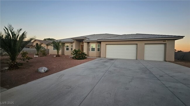 Primary Photo - 6048 Moonlight Dr