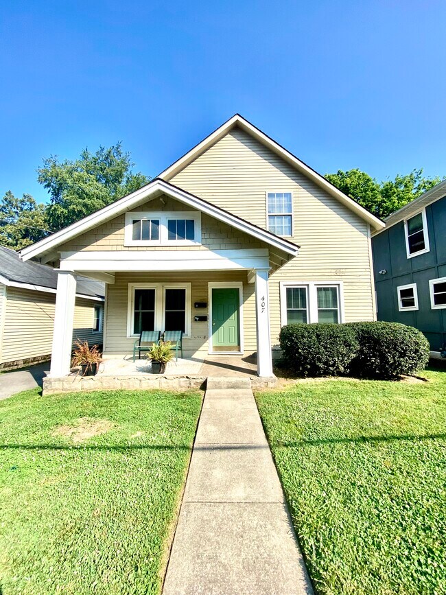 Front of House - 407 Kentucky Ct