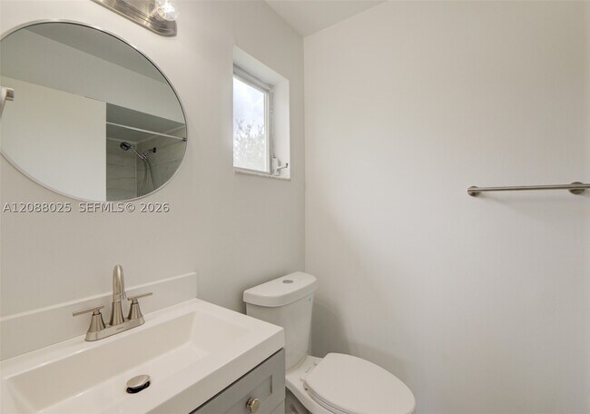 Building Photo - 2441 SW 82nd Ave