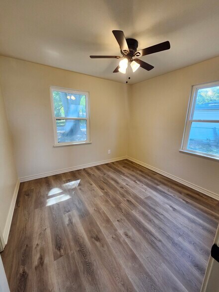 Bedroom 2 - 1602 Ravenwood Dr