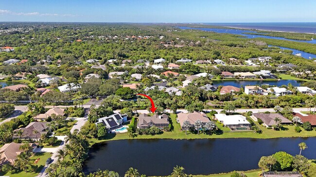 Building Photo - 8951 SE Marina Bay Dr