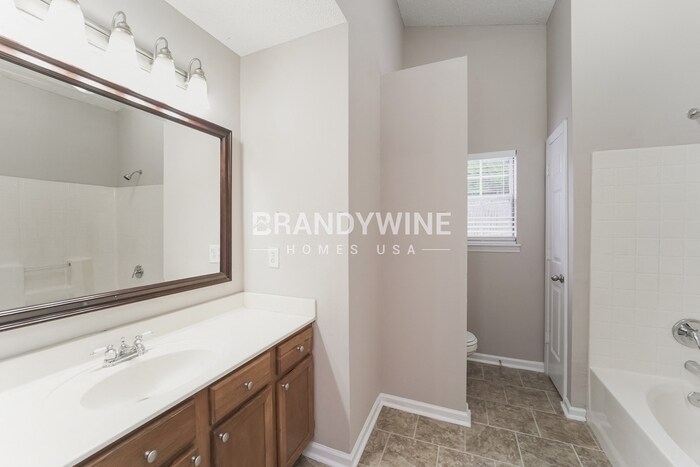 Building Photo - 5831 Silver Eagle Dr