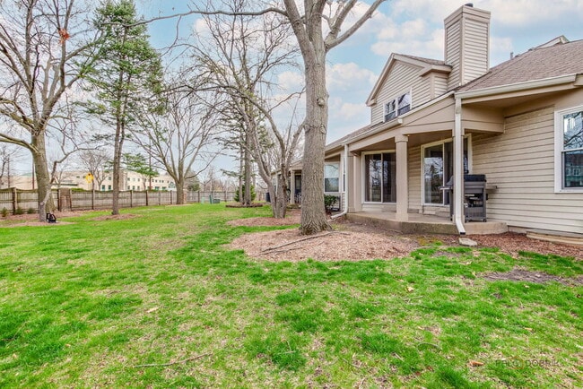 Building Photo - 212 Willow Pkwy