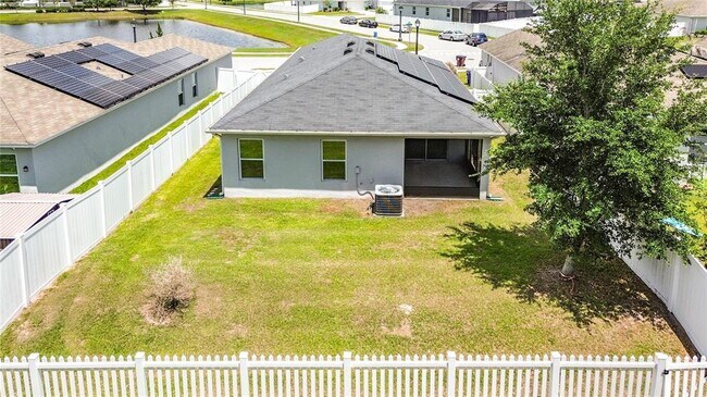 Building Photo - 3040 Lakes Crest Ave