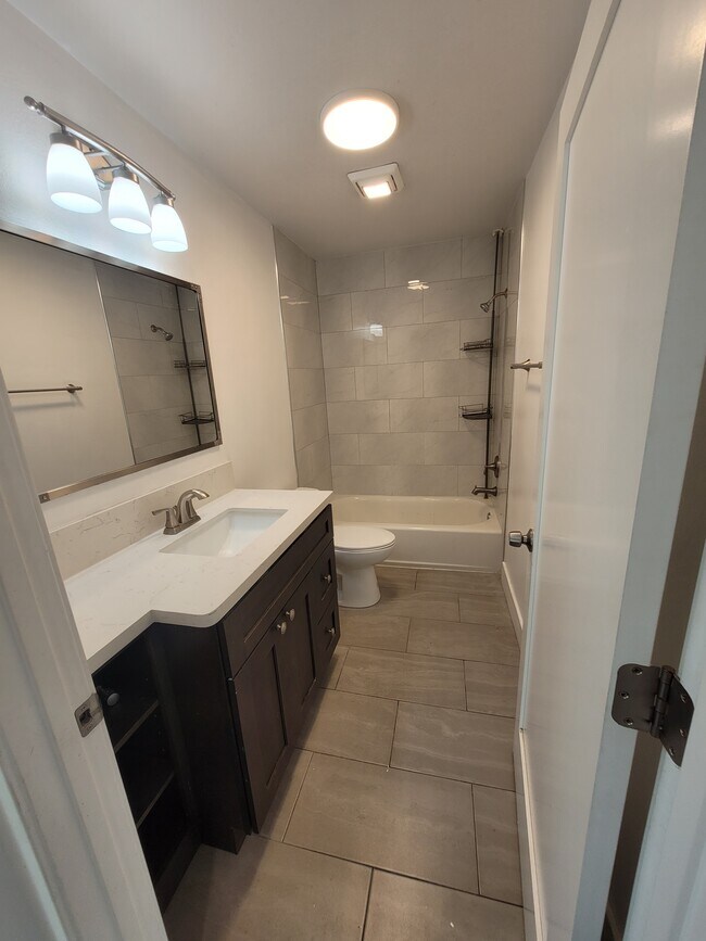 Building Photo - 25207 Frampton Ave