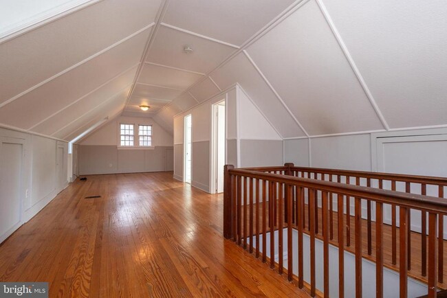 Building Photo - 312 N Highland St