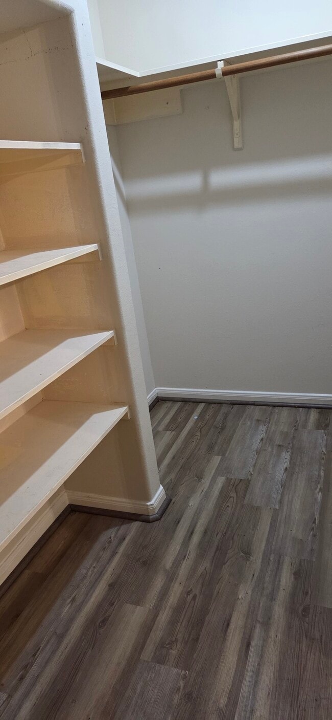 Building Photo - 14127 Magnus Ln