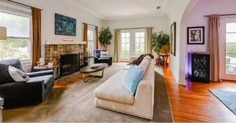 Building Photo - 1203 S Rimpau Blvd