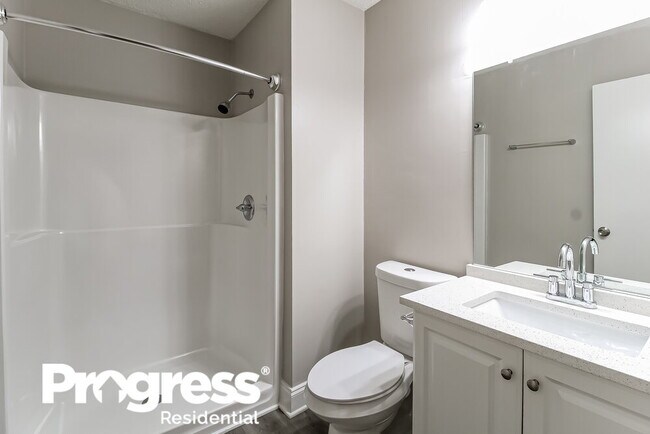 Building Photo - 632 Country Club Dr