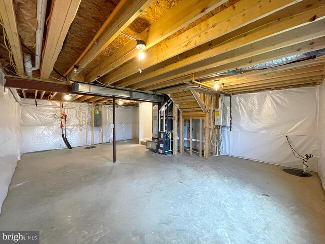 Building Photo - 46350 Sandbar Ln