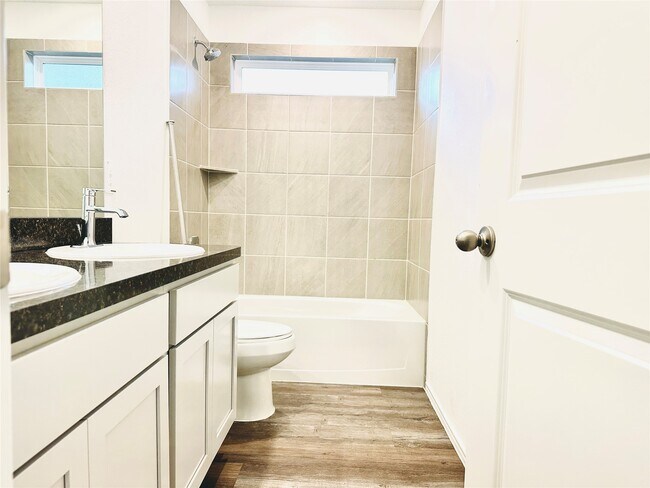 Building Photo - 6059 Canyon Dawn Dr