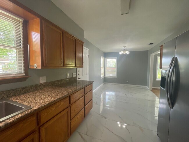 Building Photo - 4501 Moravian Dr