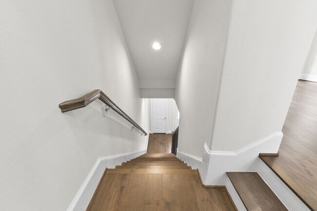 Building Photo - Bikes, Bars & Bliss – Rent This City Retreat!