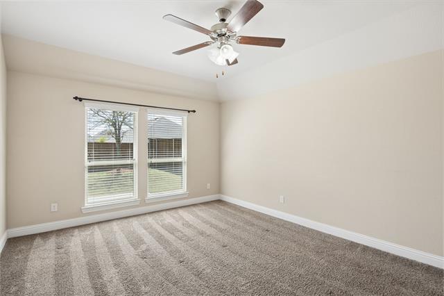 Building Photo - 945 Bluebird Way