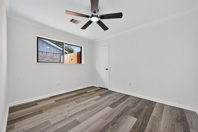 Building Photo - 17418 Largs Cir