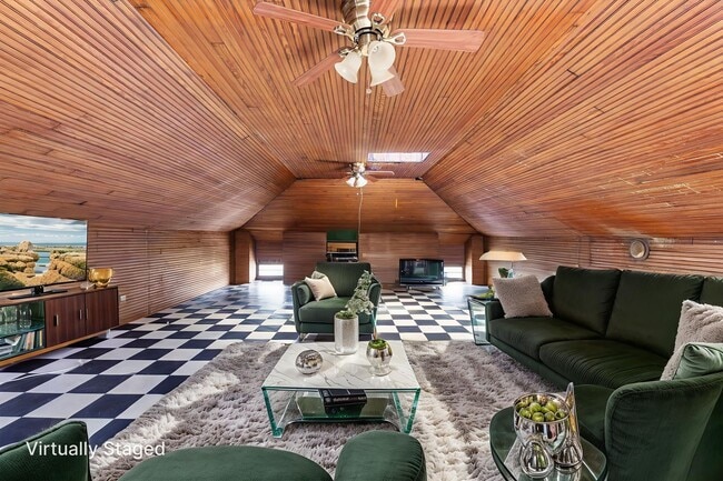 Building Photo - Huge Brick House in Victorian Village/Short North, Beautiful Woodwork 3 Car Garage and Swimming pool