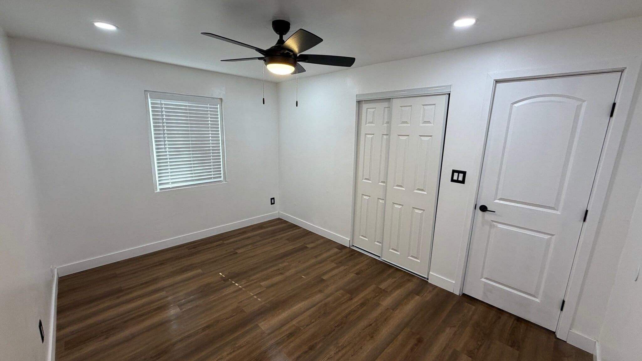 Building Photo - 6506 Regent St