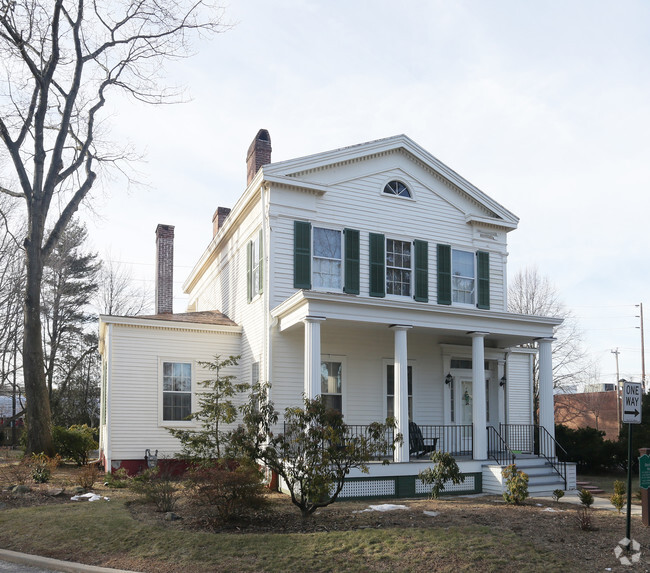 Building Photo - Onderdonk House Apartments