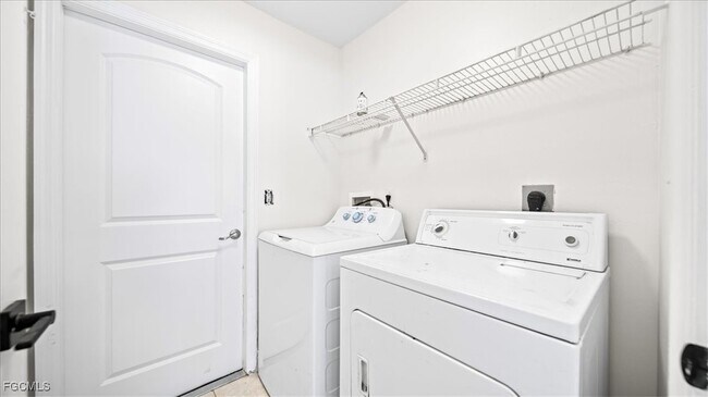 Building Photo - 1801 NW 1st Ave