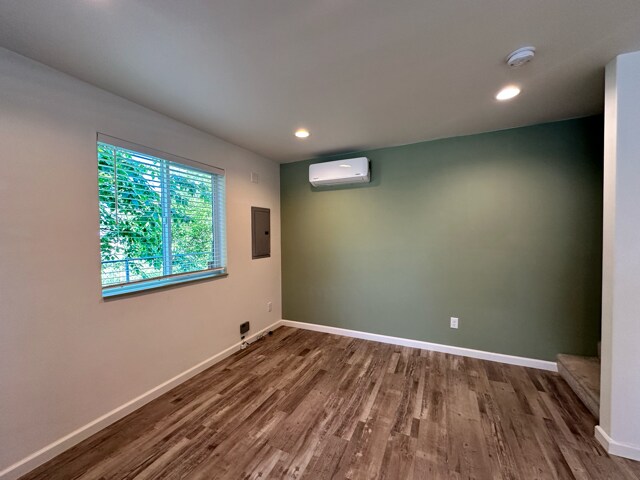 Building Photo - 405 S 11th St