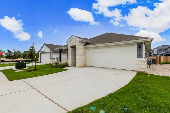 Building Photo - 4905 Hazelnut Ln