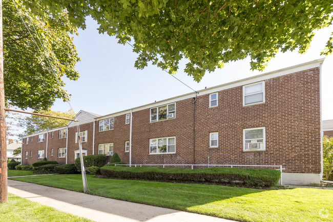 Building Photo - Richlee Gardens