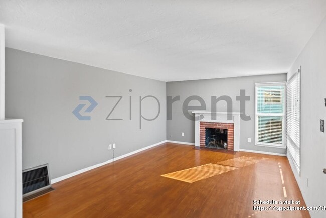 Building Photo - 16070 Selborne Dr