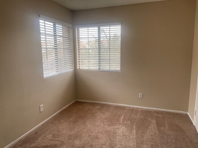 Building Photo - 2825 S Swallow Point Cir