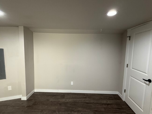 Building Photo - 5501 108th Ave Ct E