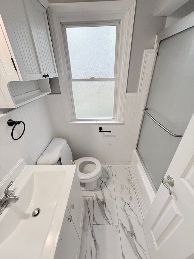 Building Photo - 3 bd 2 bath Ranch in Willoughby