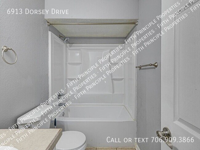 Building Photo - 6913 Dorsey Dr