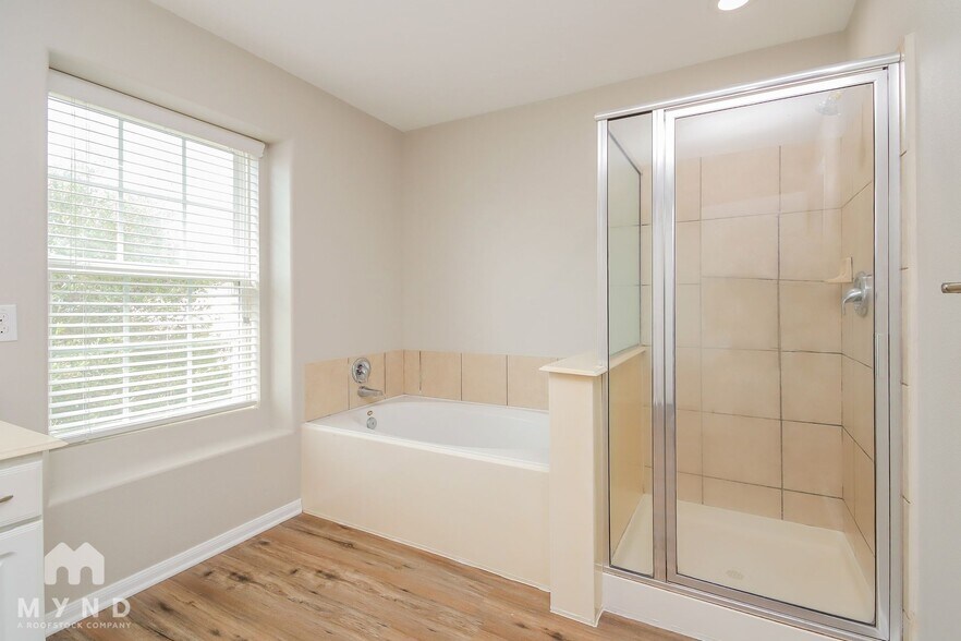 Building Photo - 5019 Forest Hurst Dr