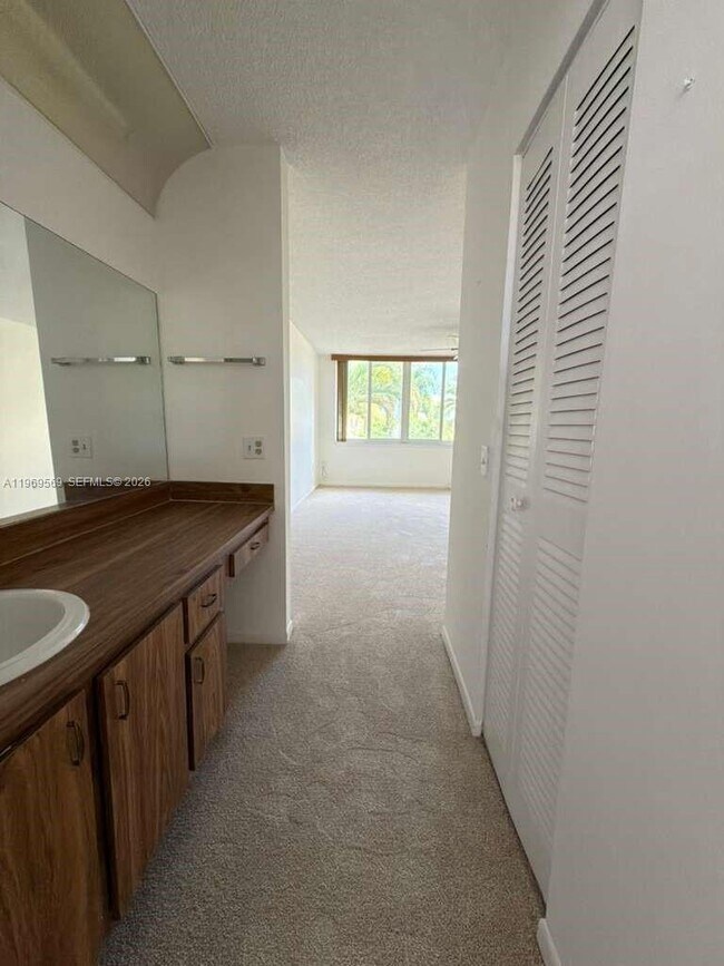 Building Photo - 6750 Royal Palm Blvd