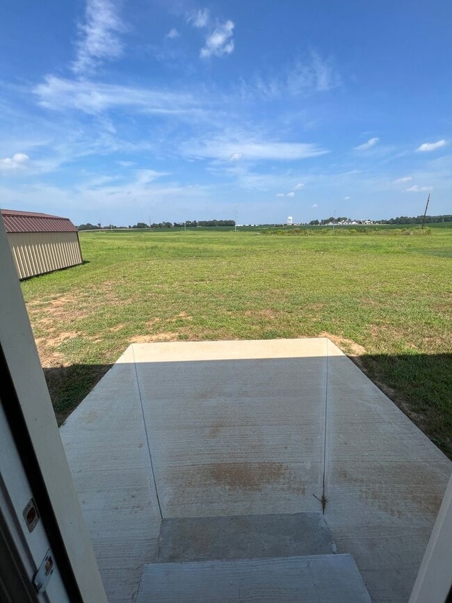 Building Photo - 406 St George Wy