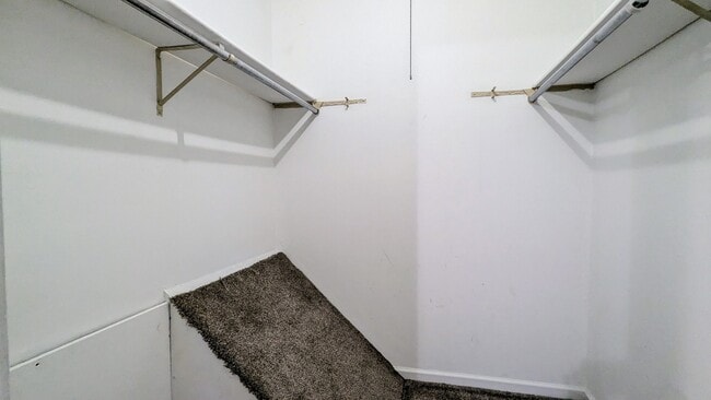 Building Photo - 334 Marcia Ct