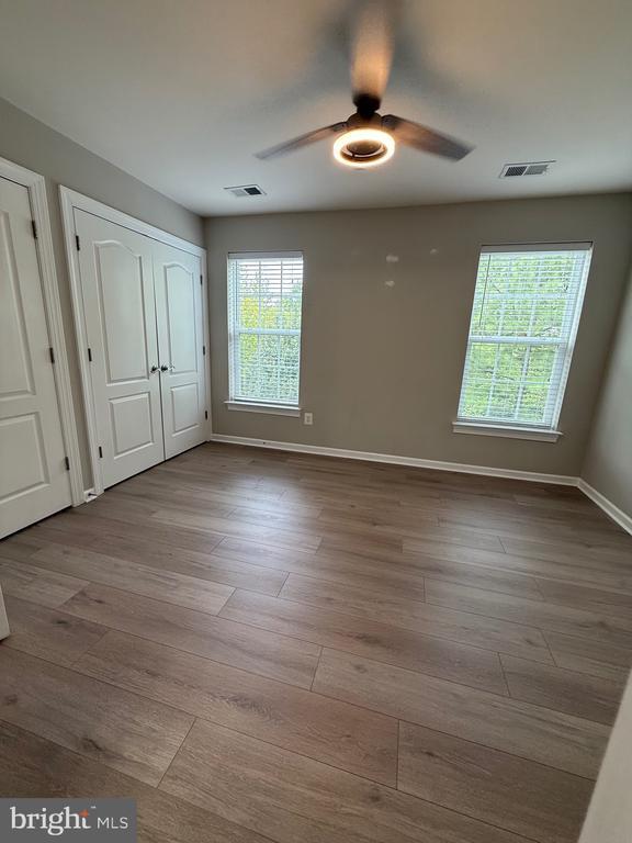 Building Photo - 7476 Riding Meadow Way