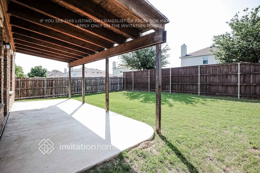 Building Photo - 11900 Brown Fox Dr