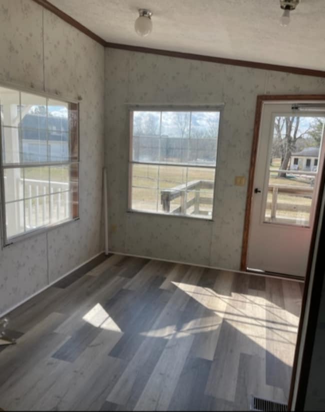 Building Photo - 1144 Rebecca Dr