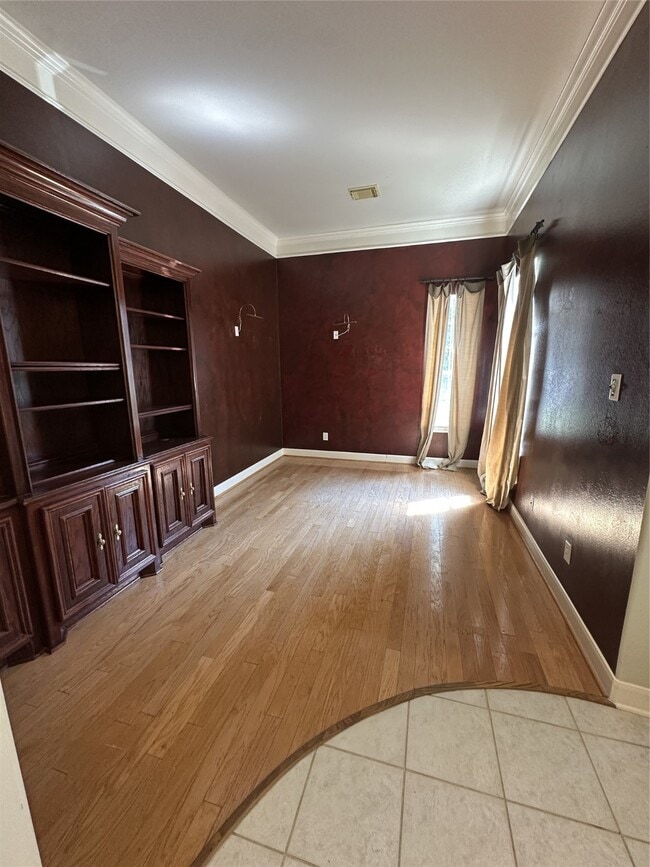 Building Photo - 1648 Lakeside Enclave Dr