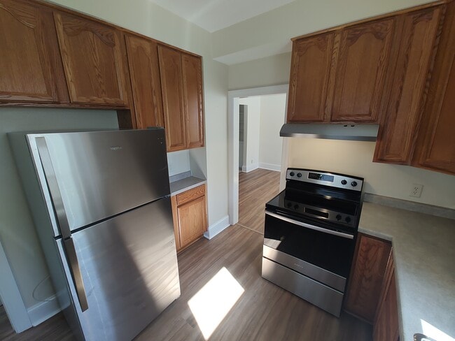 Building Photo - 712 4th St NW