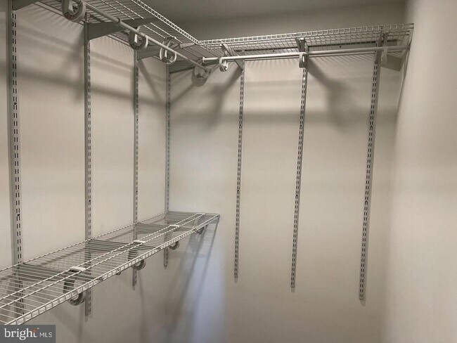 Building Photo - 1501 N 31st St