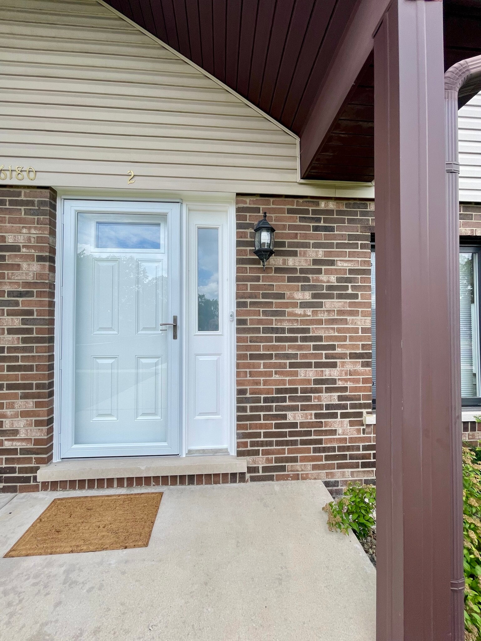 Front Entrance - 16180 Apple Ln