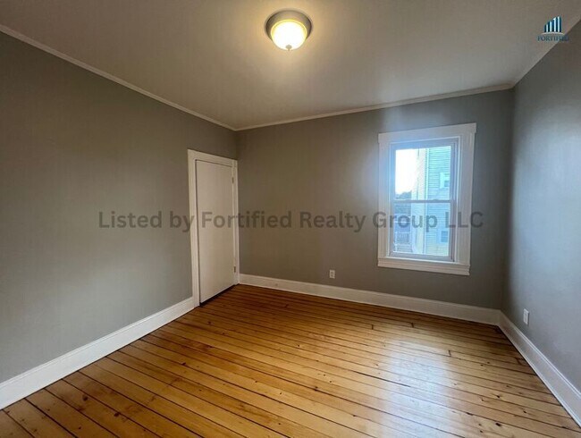 Building Photo - 265 Middle St